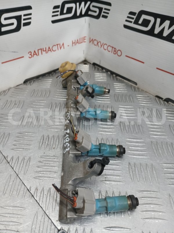 Форсунка топливная Toyota Vitz 