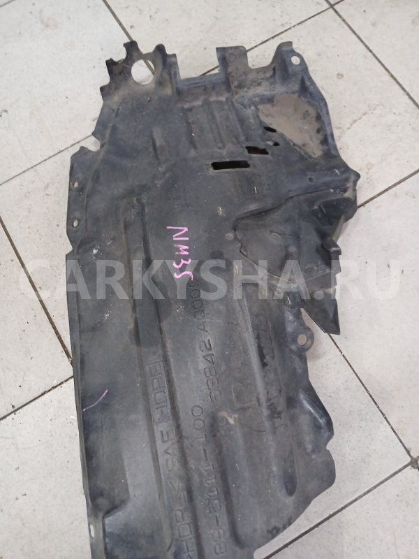 Подкрылок Nissan Stagea 