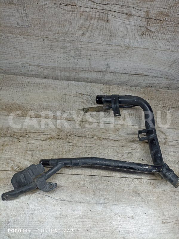 Патрубок системы охлаждения Hyundai Santa Fe II (2005—2010) Hyundai Santa Fe 