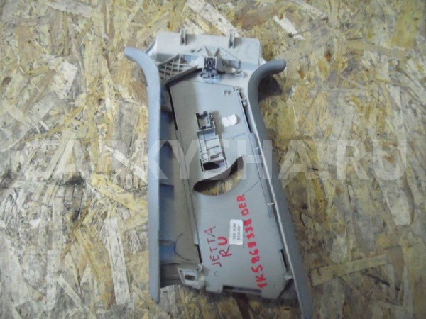 Обшивка стойки Volkswagen Jetta V (2005—2011) Volkswagen Jetta оригинальный номер 1K5868338DER