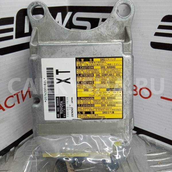 Блок управления SRS Toyota Avensis 