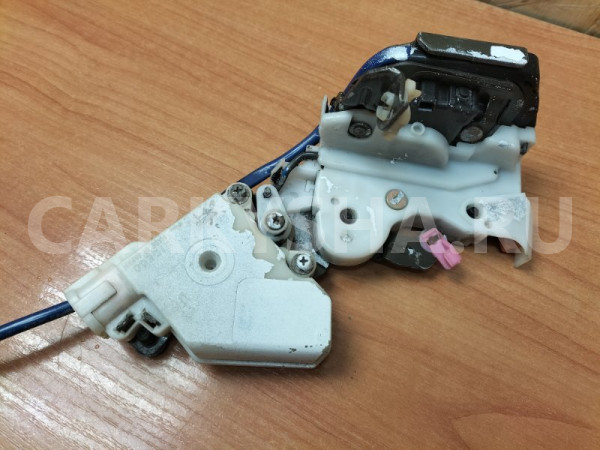 Замок двери задний правый Nissan Skyline HR33 1998 Nissan Skyline оригинальный номер 8255279916