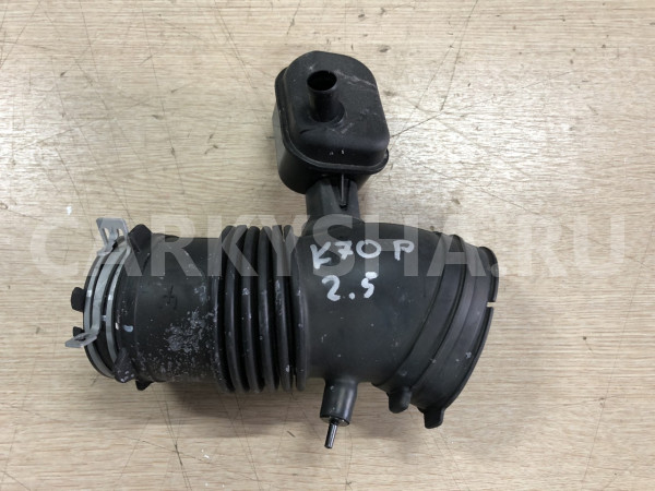 Патрубок воздушного фильтра Toyota Camry VIII (XV70) Рестайлинг – седан оригинальный номер 17881-25020