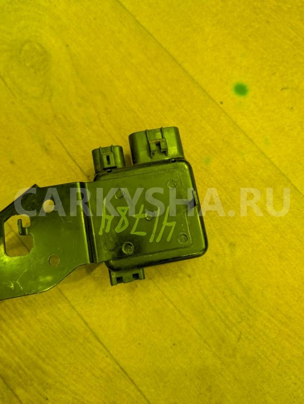 Блок управления вентилятором охлаждения Nissan Lafesta 