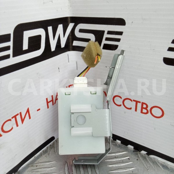 Блок управления дверьми Nissan Stagea 