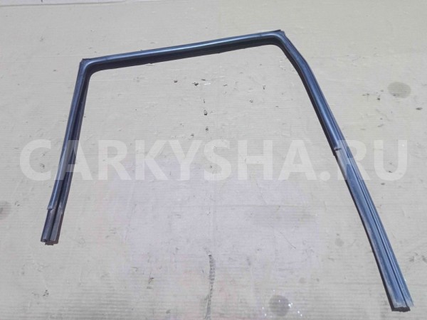 Уплотнитель стекла двери Renault Duster I рестайлинг (2015—2021) Renault 15 оригинальный номер 823300034R