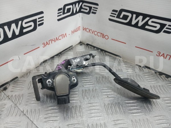 Педаль газа Toyota Alphard 