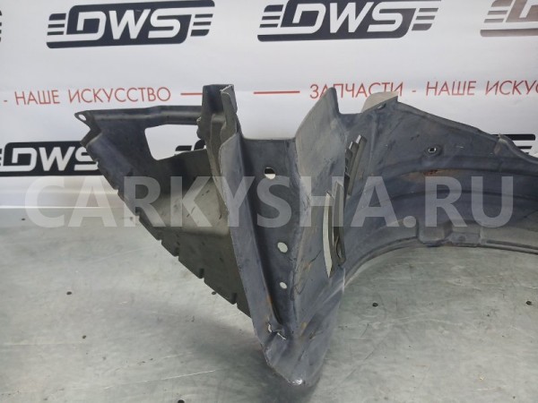 Подкрылок Toyota Avensis 