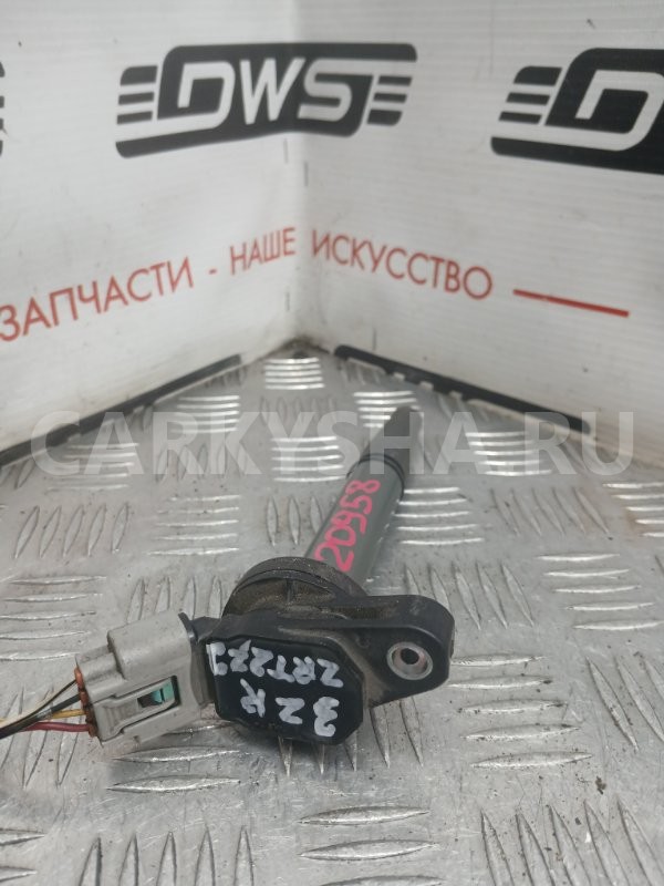 Катушка зажигания Toyota Avensis 