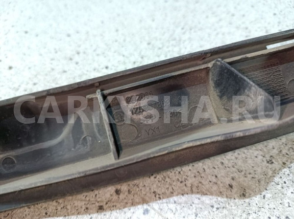 Кронштейн бампера Skoda Octavia II рестайлинг (2008—2013) Skoda Octavia оригинальный номер 1z5807863