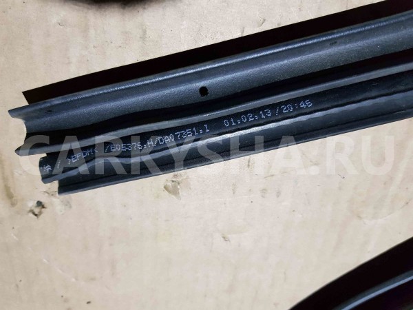 Уплотнитель двери Ford Focus III (2011—2015) Ford Focus оригинальный номер 1750005