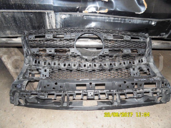 Решетка радиатора Mercedes-Benz GL-класс X166 (2012—2016) Mercedes-Benz G-klasse оригинальный номер А1668851365